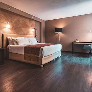 Premium King Room
